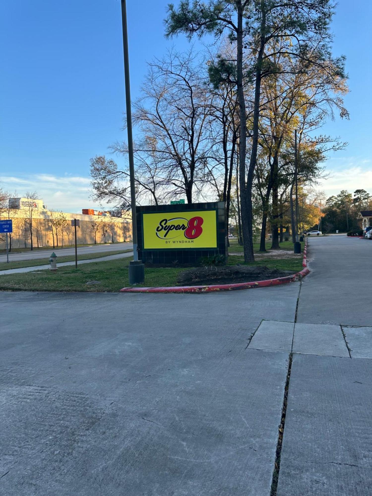 Hotel Super 8 By Wyndham The Woodlands North Esterno foto