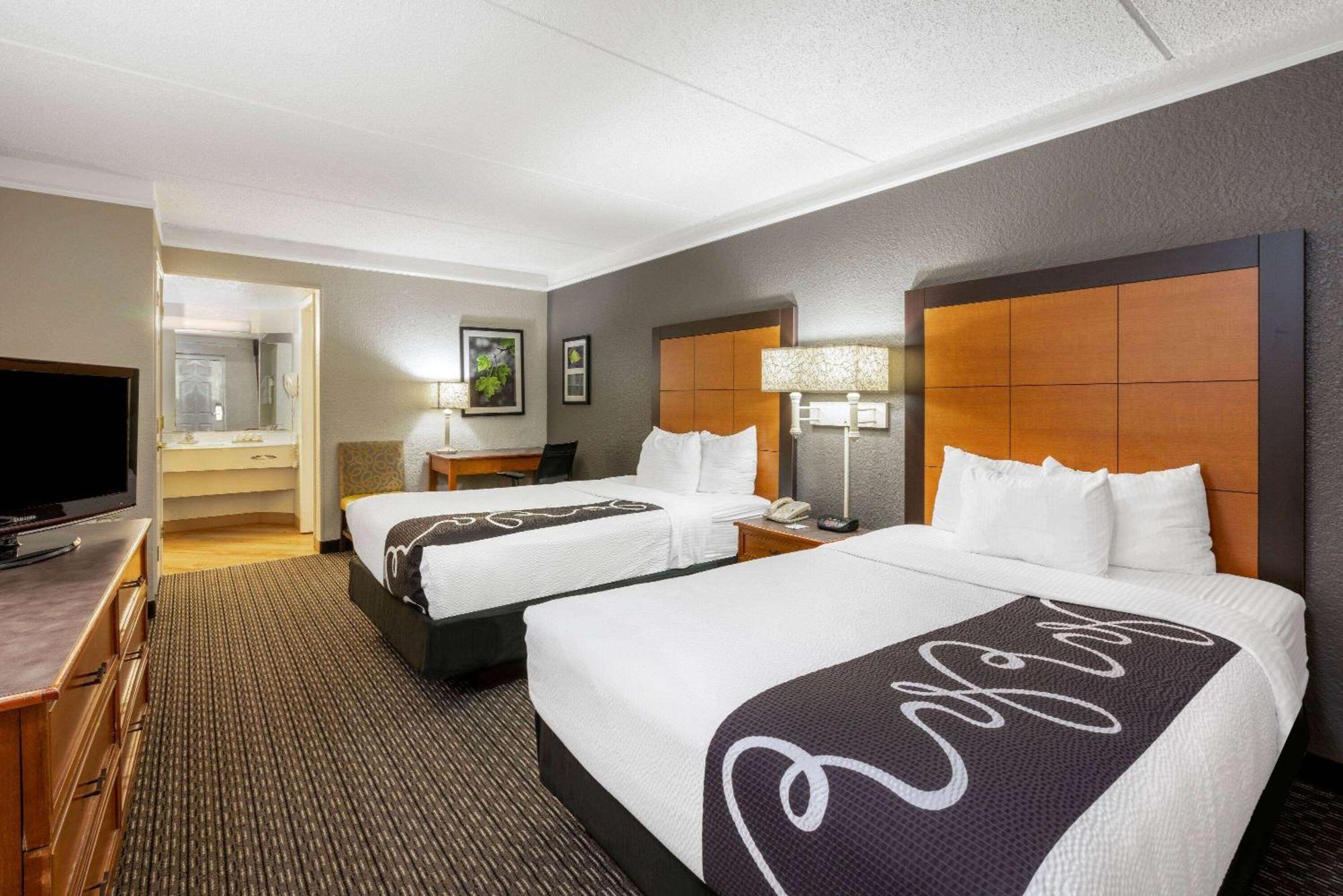 Hotel Super 8 By Wyndham The Woodlands North Esterno foto